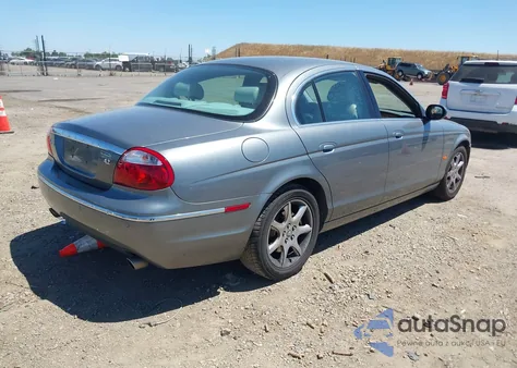 2005 Jaguar S-Type 4.2L V8 из США, поврежденный, VIN SAJWA01U55HN15837